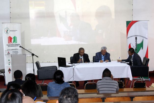 Colloque20.jpg
